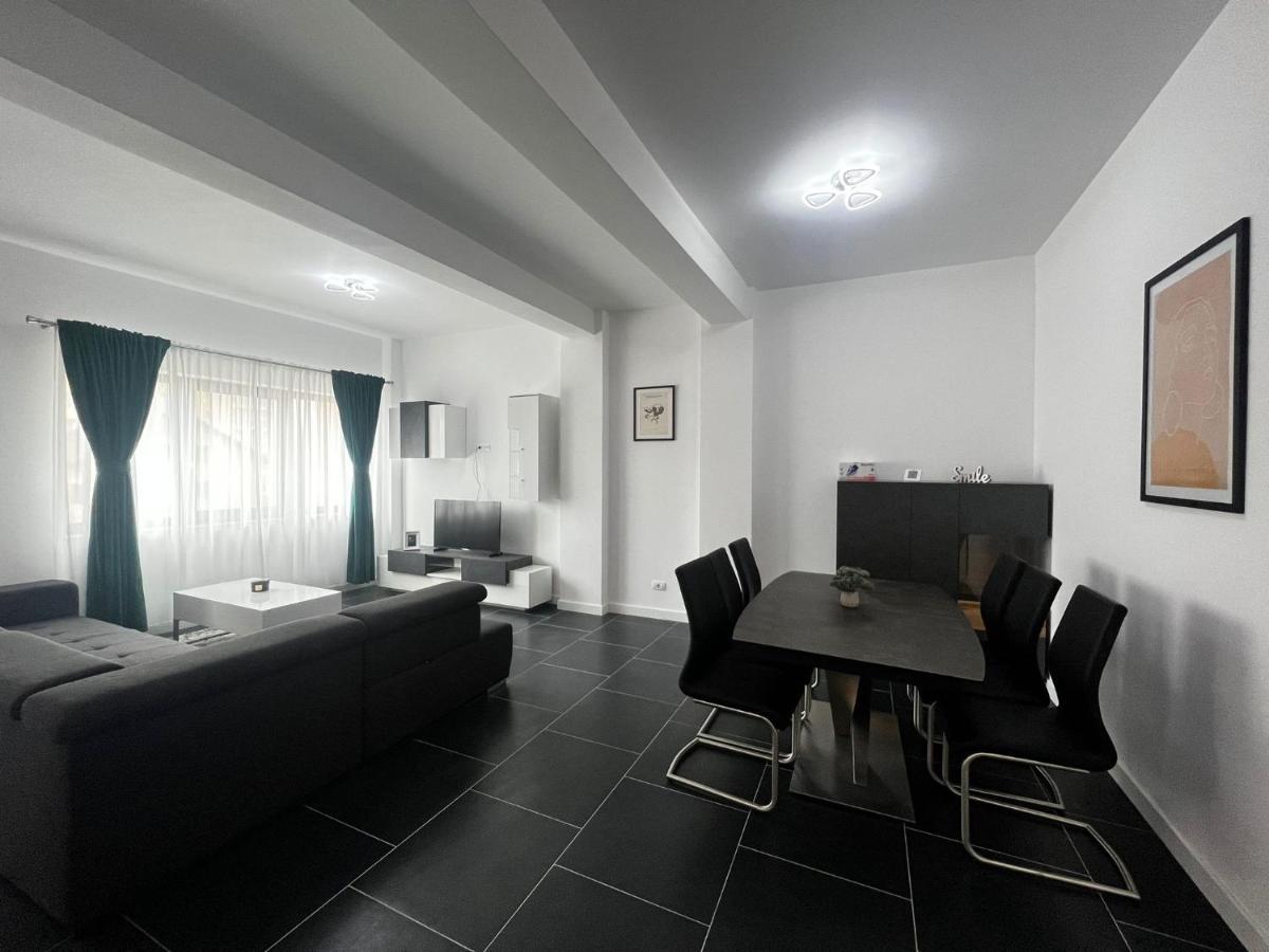 Marvellous Aparthotel With Master Apartments 苏恰瓦 外观 照片